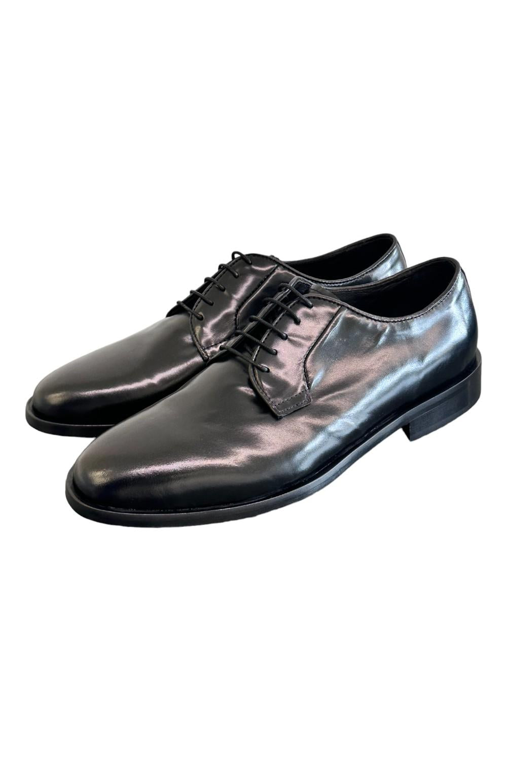 Allacciato liscio elegante nero Pawelks 