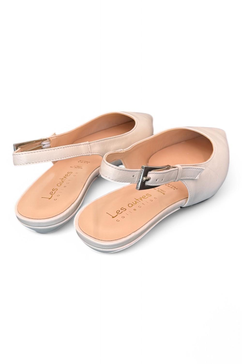 Slingback pelle ghiaccio flat Les Autres<BR/> 