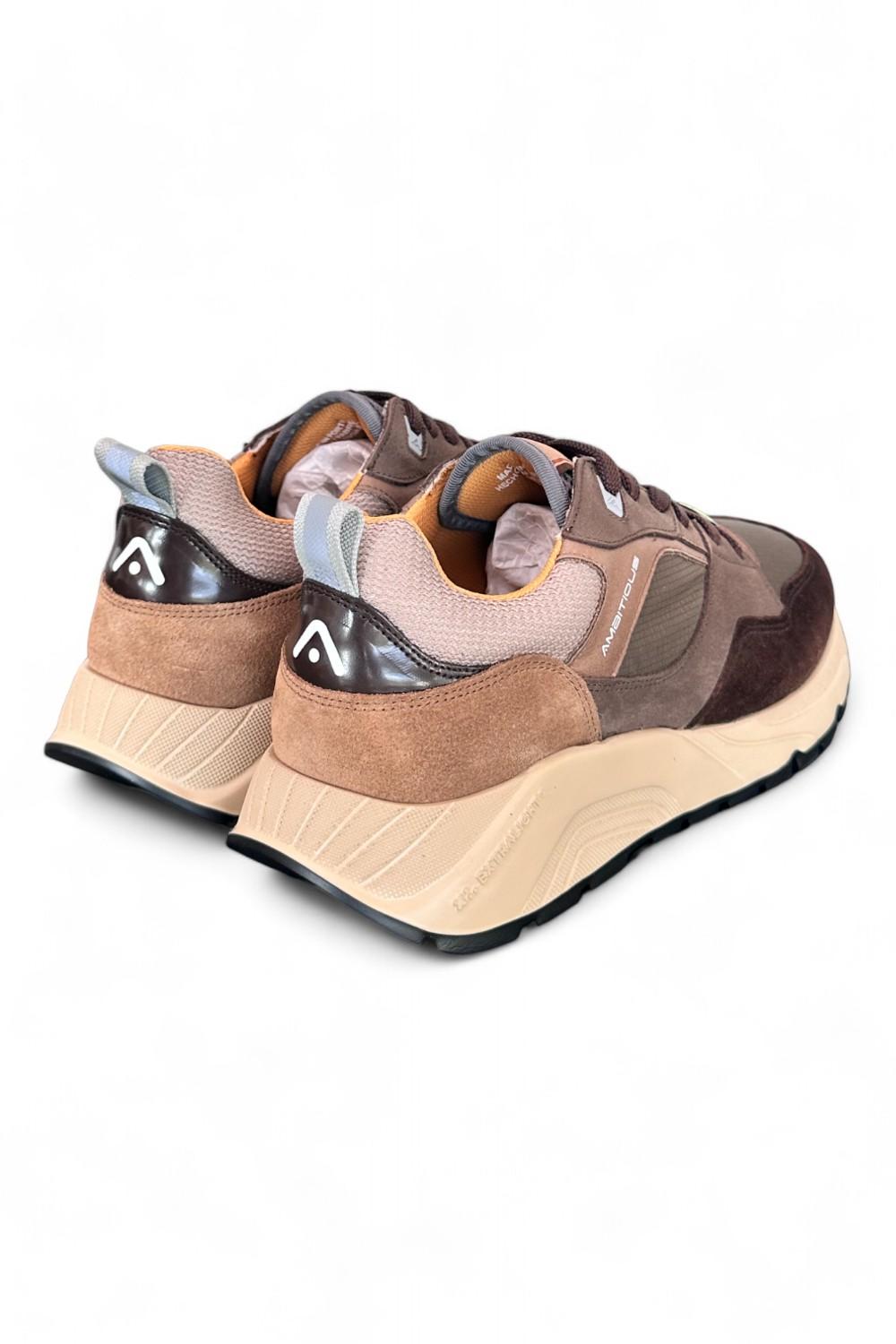 Sneaker extralight marrone e verde Ambitious 