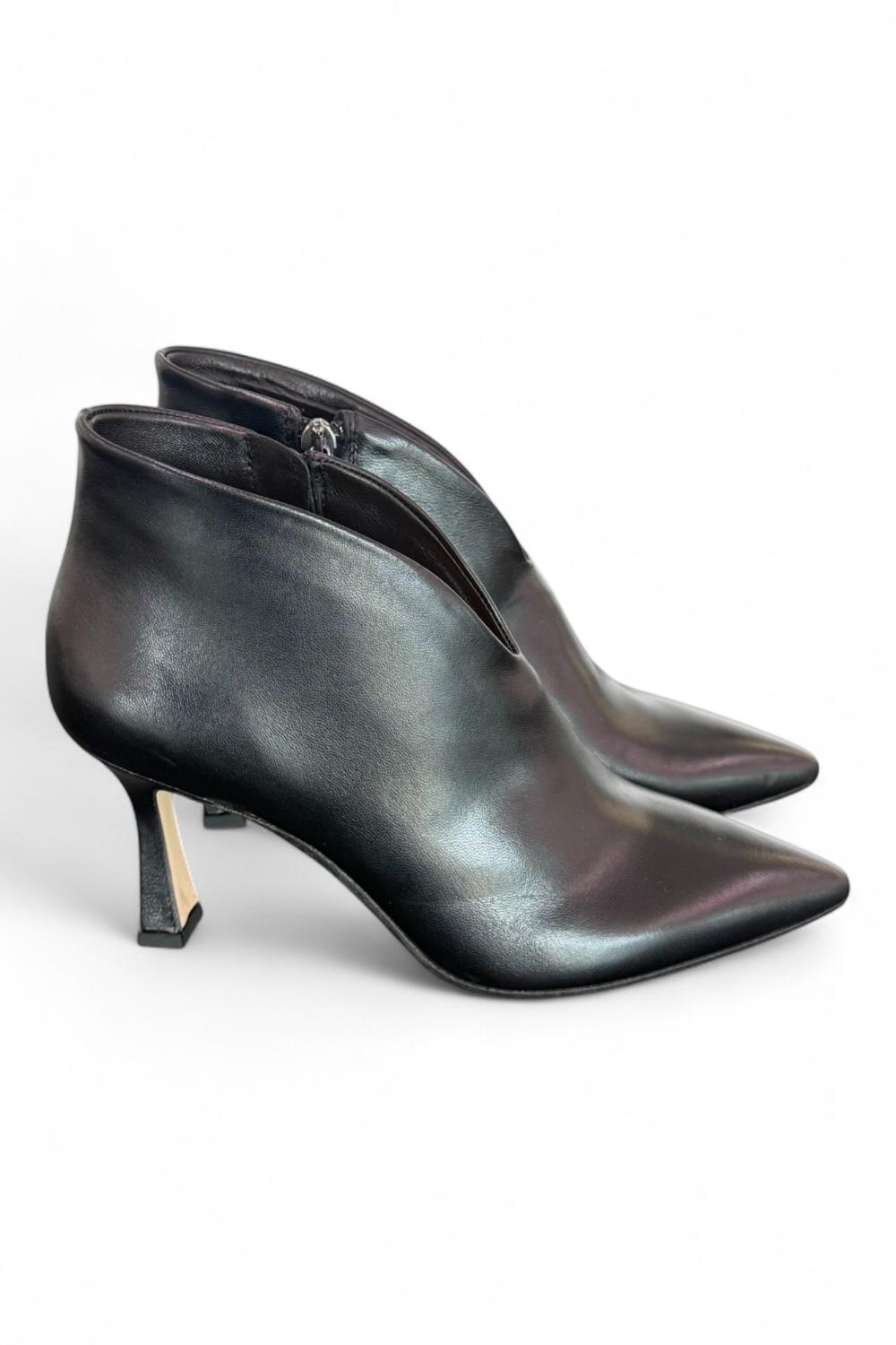 Stivaletto V in pelle nera tacco 80 Anima 