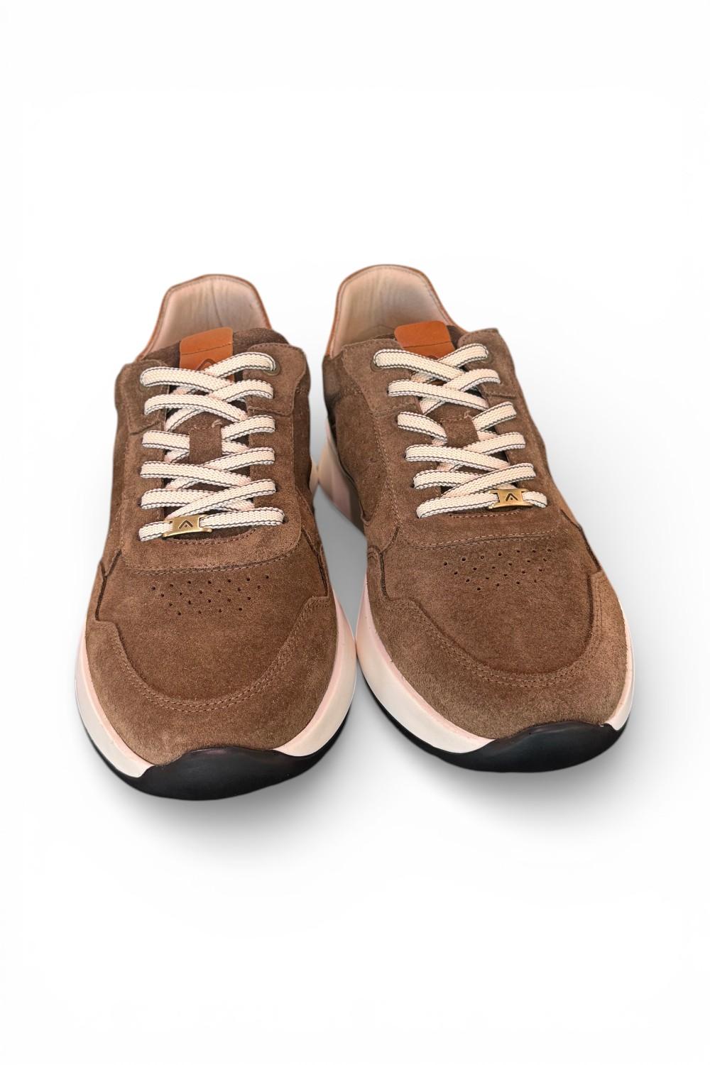Sneaker run suede brown Ambitious 