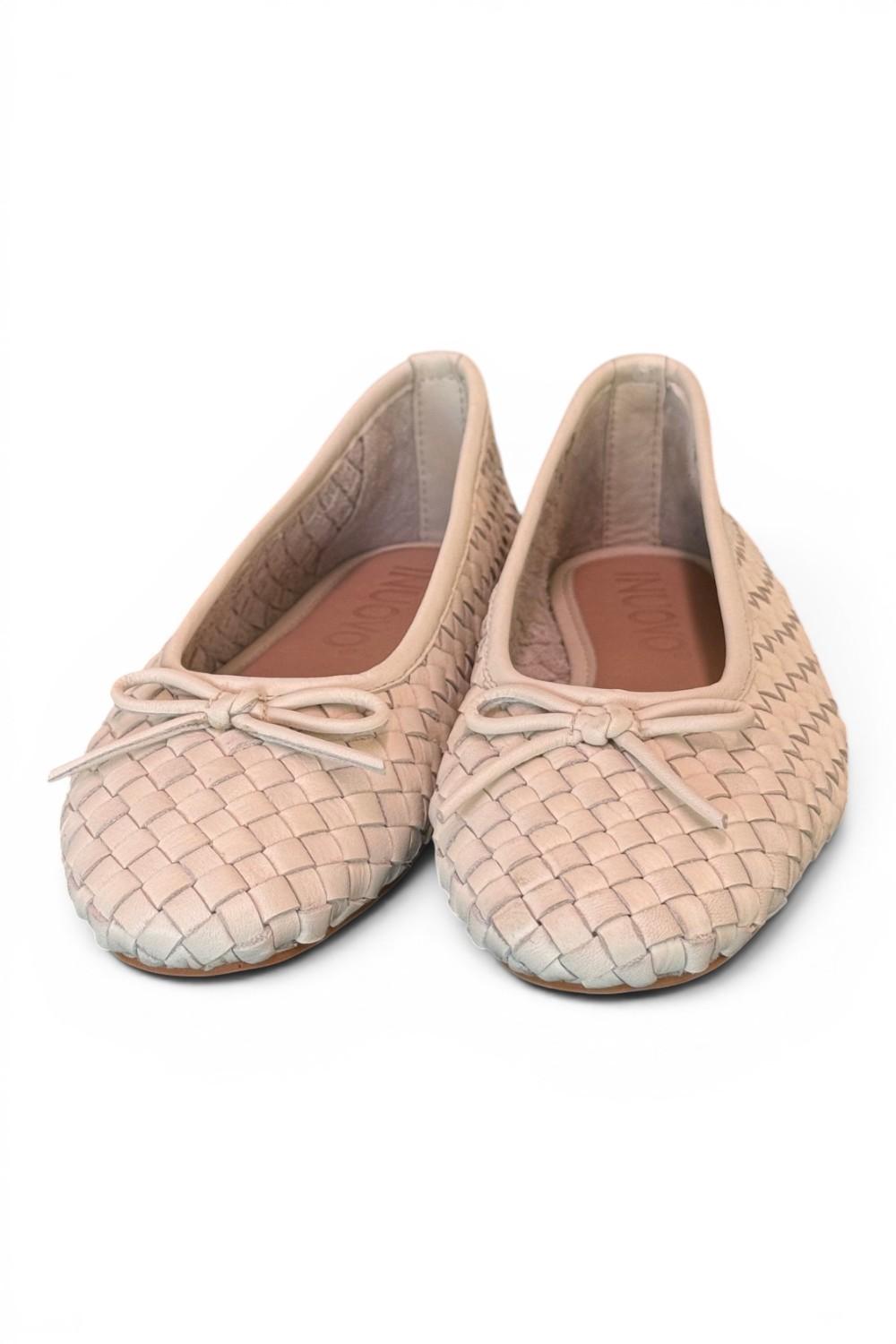 Ballerina intrecciata in pelle latte Inuovo<BR/> 