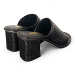 Ciabatta pelle nera tacco Janet & Janet 