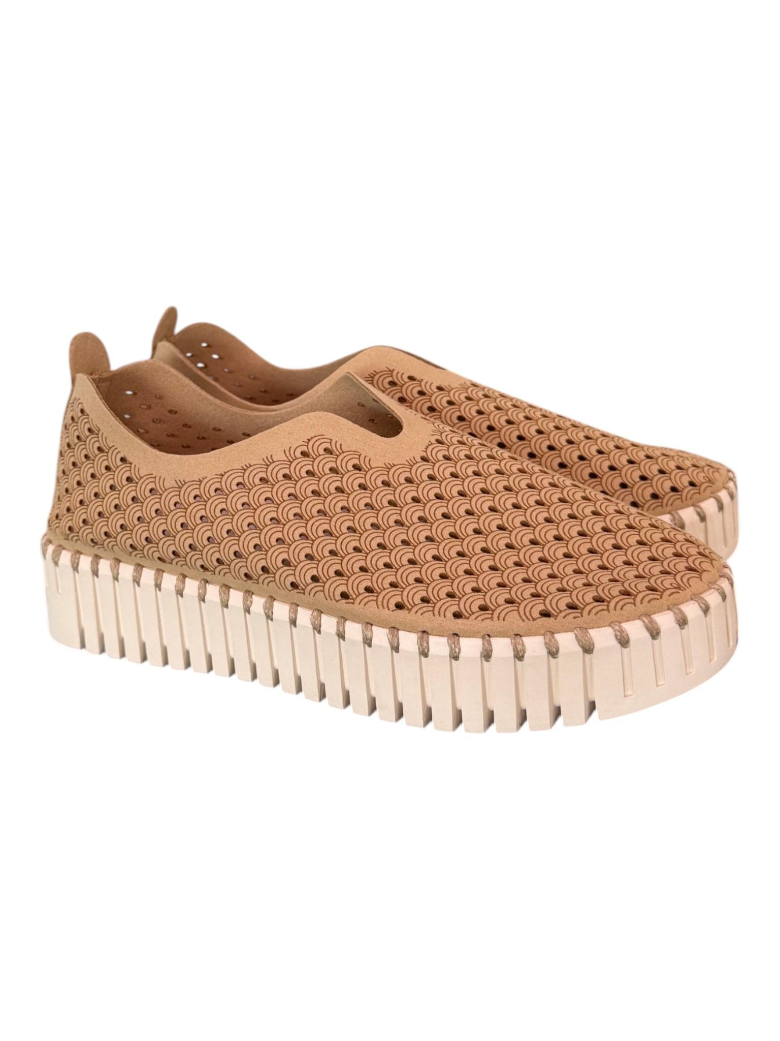 Scarpa traforata platform beige Ilse Jacobsen<BR/> 