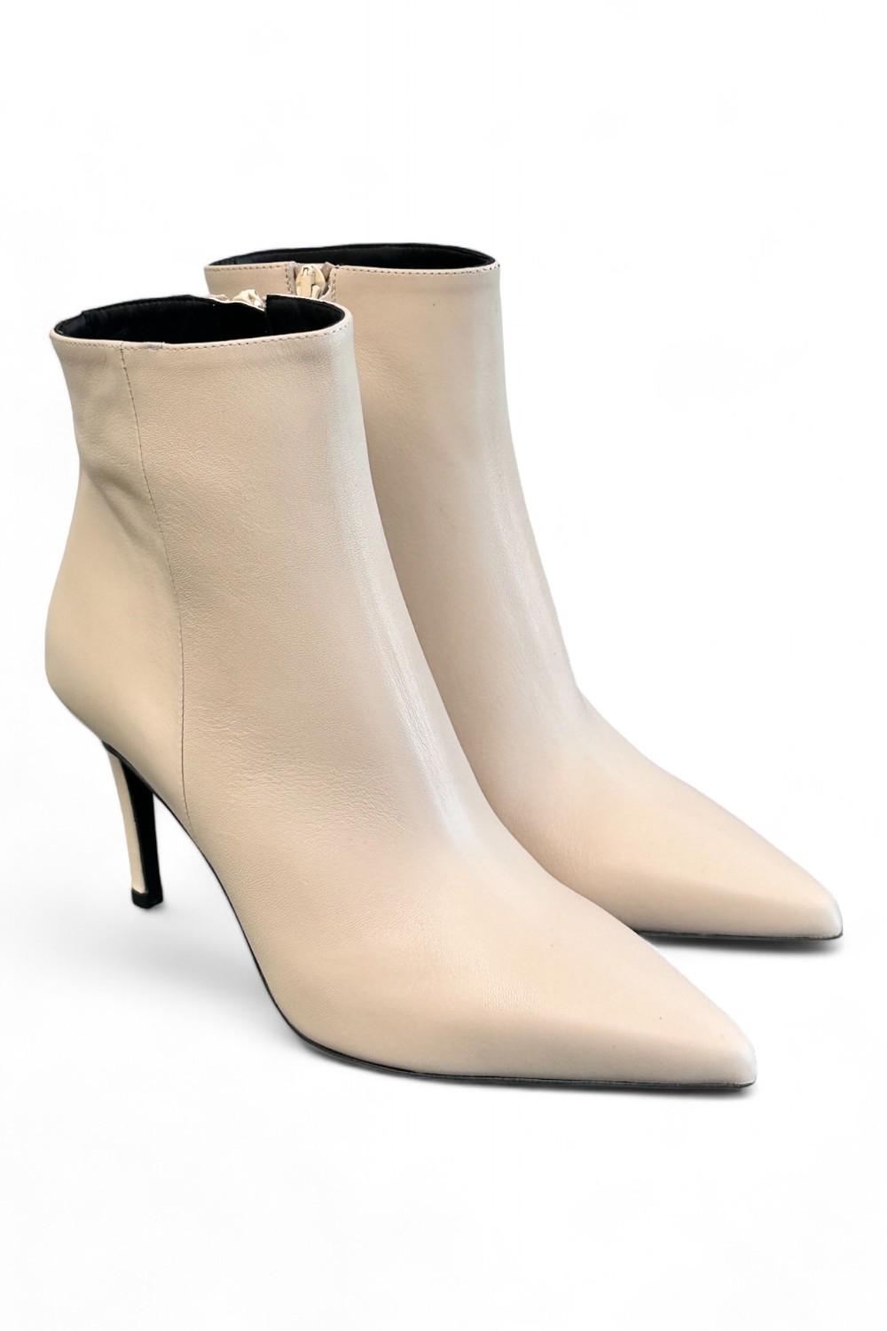 Stivaletto pelle latte tacco 90 Albano 
