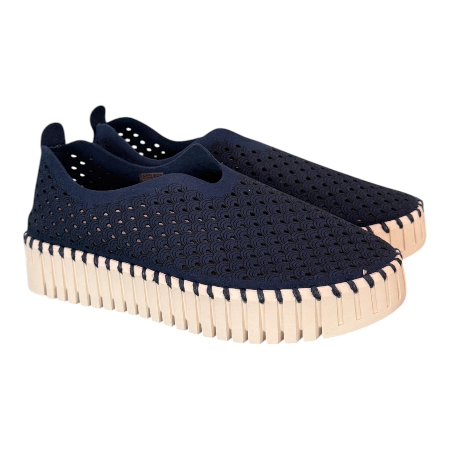 Scarpa traforata platform blu Ilse Jacobsen<BR/> 