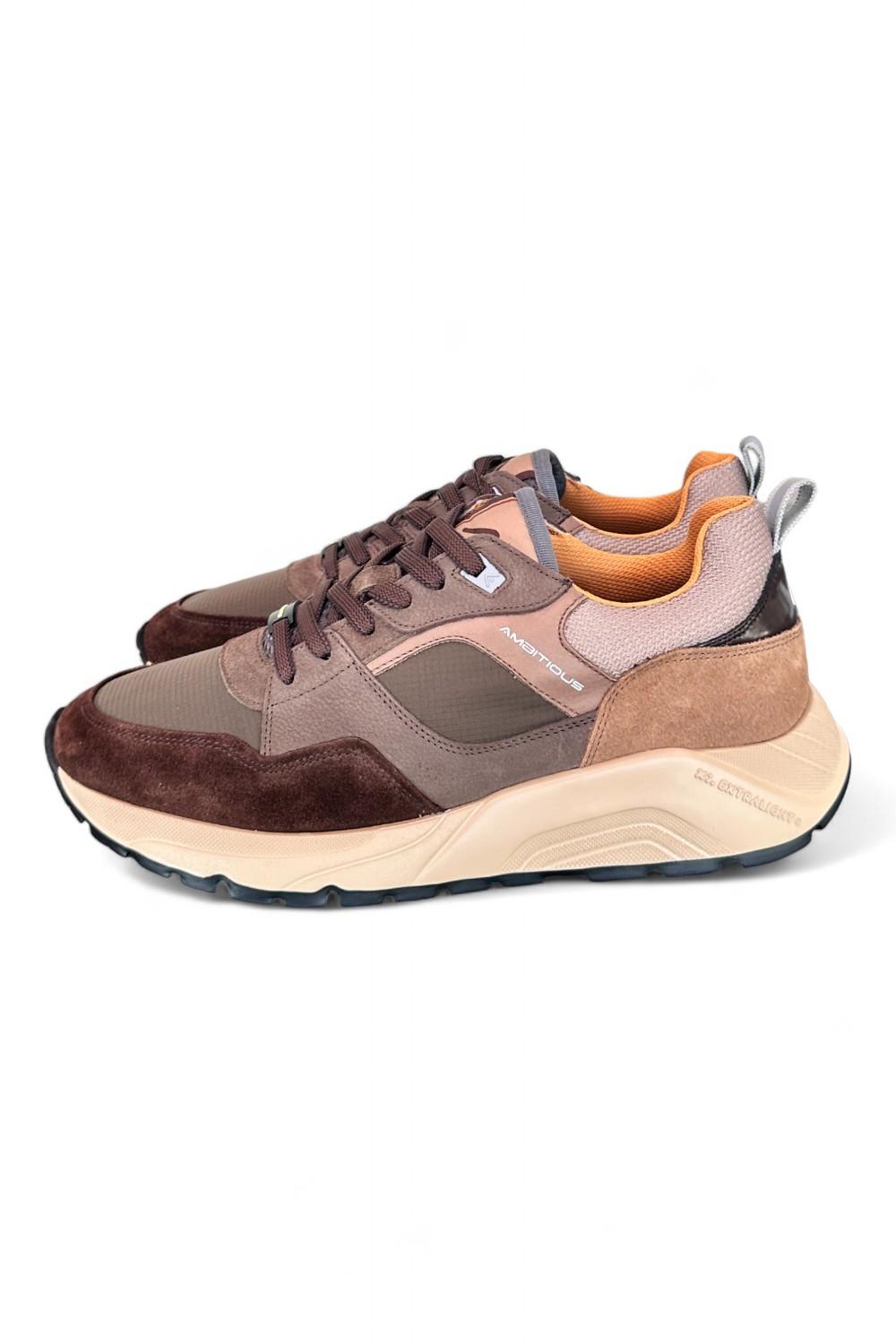 Sneaker extralight marrone e verde Ambitious 