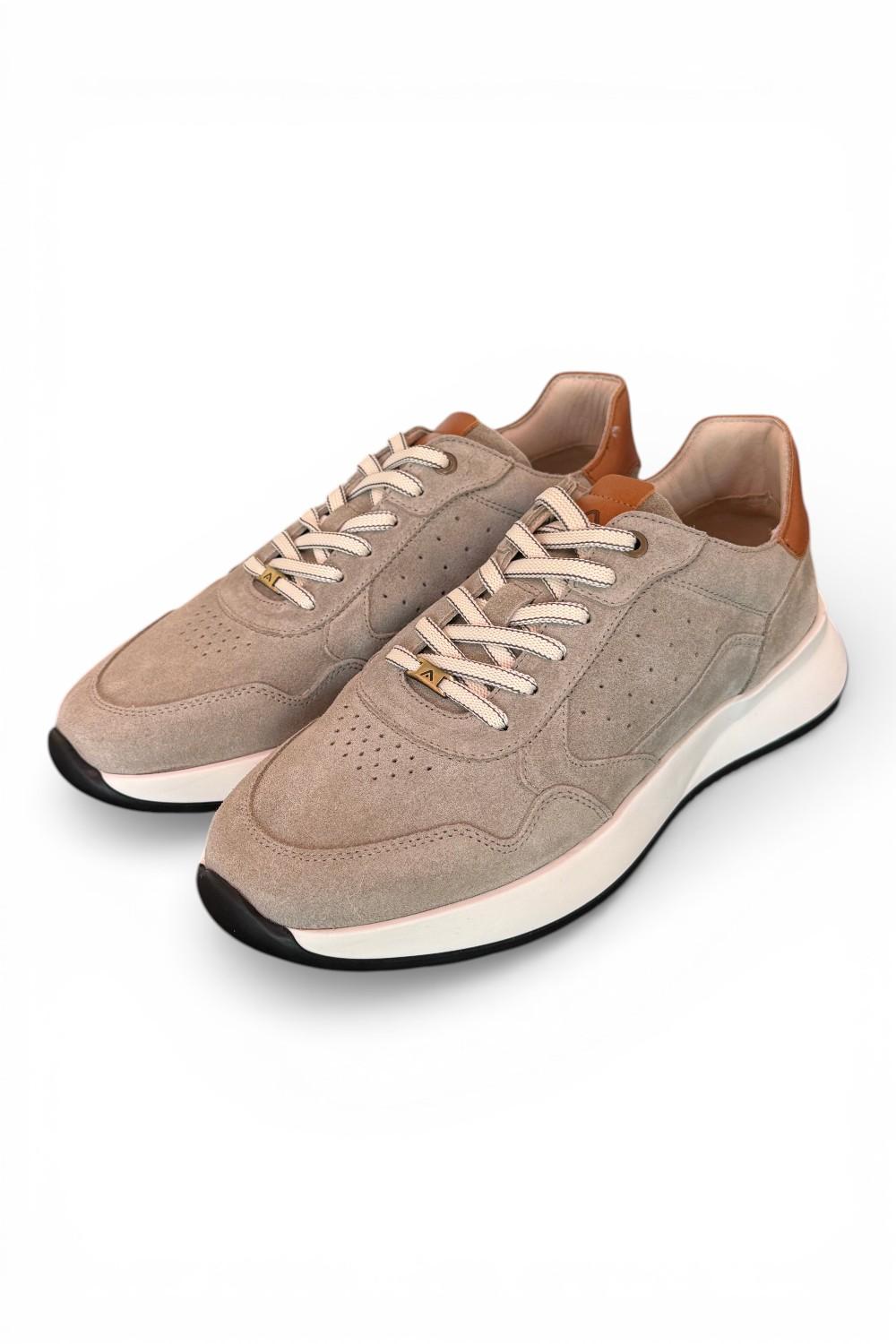 Sneaker run suede taupe Ambitious 