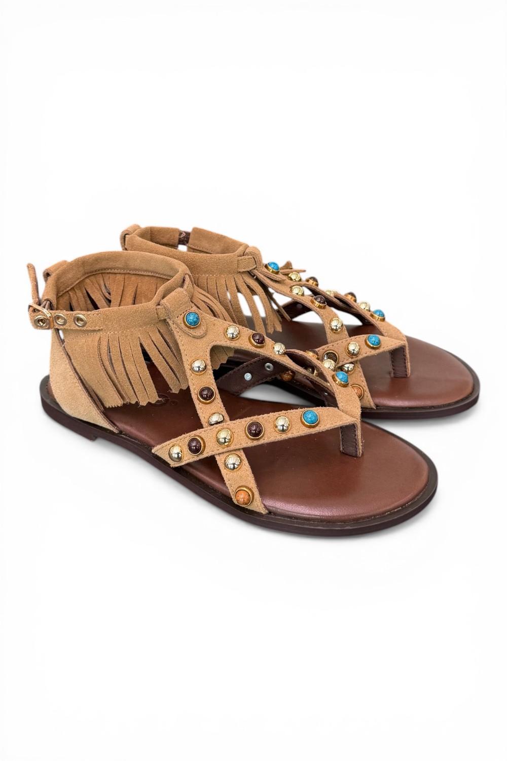 Sandalo con frange e borchie in suede tan Inuovo<BR/> 