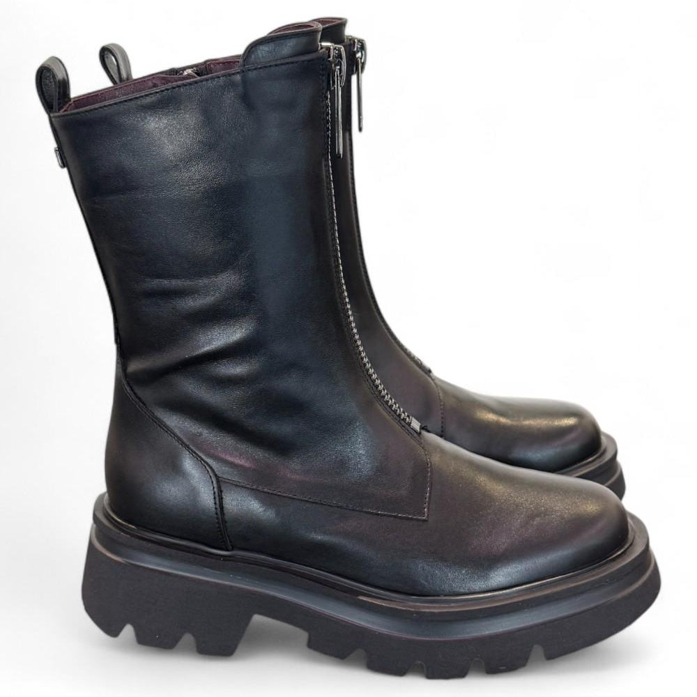 Stivaletto zip pelle nera  Lorenzo Mari 
