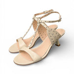 Sandalo cintino T borchie pelle latte Isabelle Paris 