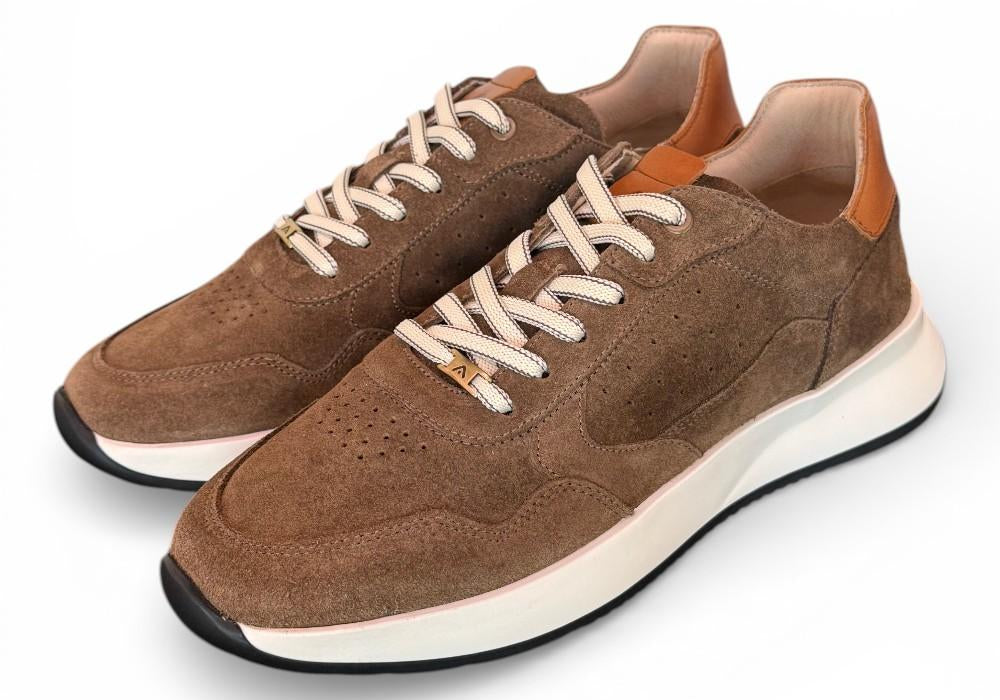 Sneaker run suede brown Ambitious 