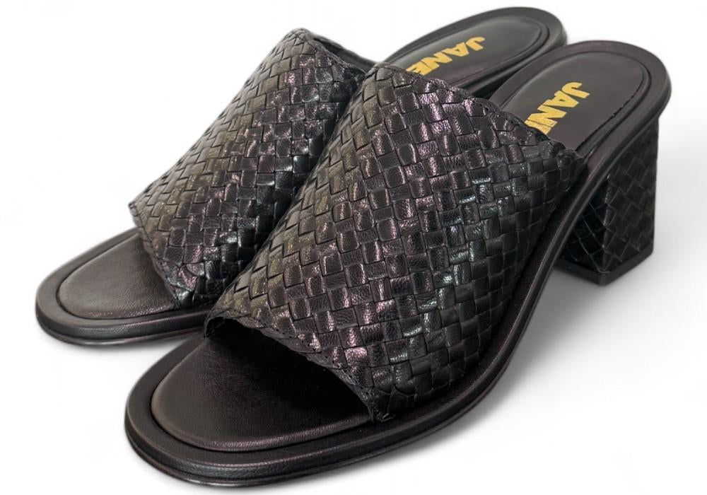 Ciabatta pelle nera tacco Janet & Janet 