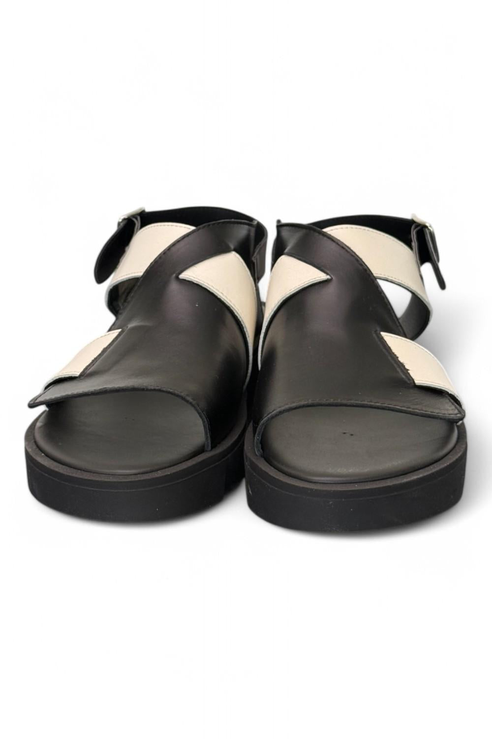 Sandalo asimmetrico nero Le Bohemien 