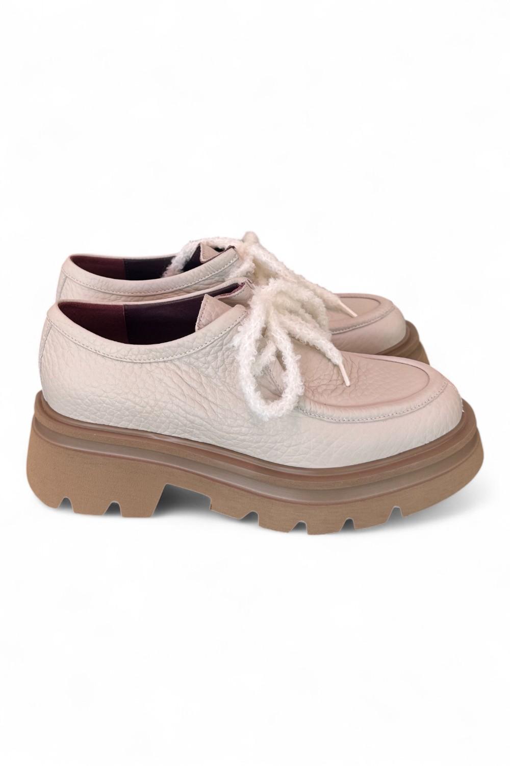 Scarpa allacciata ingegnere latte Lorenzo Mari 