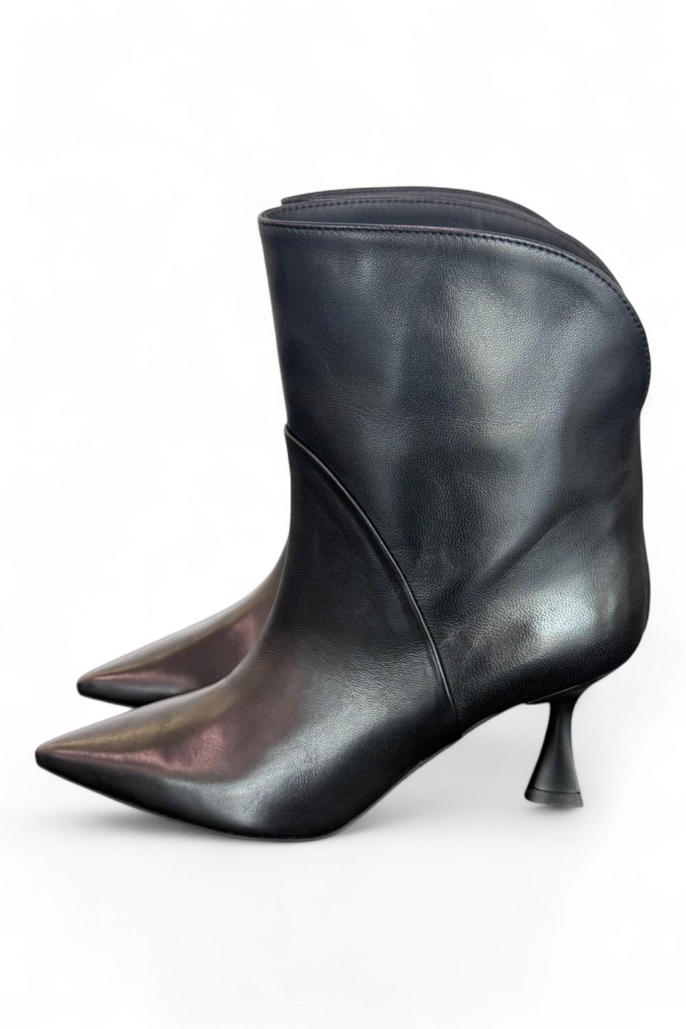 Stivaletto pelle nera Isabelle Paris<BR/> 