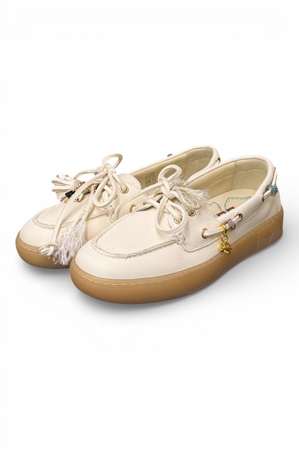 Scarpa barca nappa latte Gioplus 