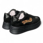 Sneaker donna pelle nera e leo Janet & Janet<BR/> 