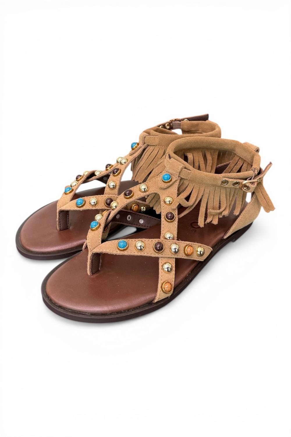 Sandalo con frange e borchie in suede tan Inuovo<BR/> 