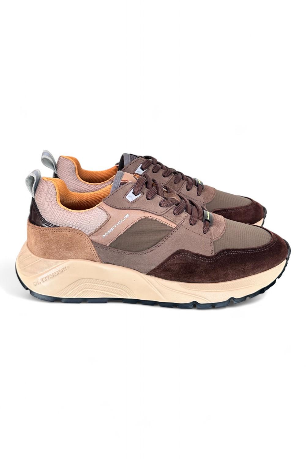 Sneaker extralight marrone e verde Ambitious 