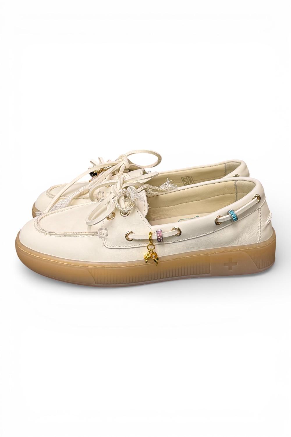 Scarpa barca nappa latte Gioplus 