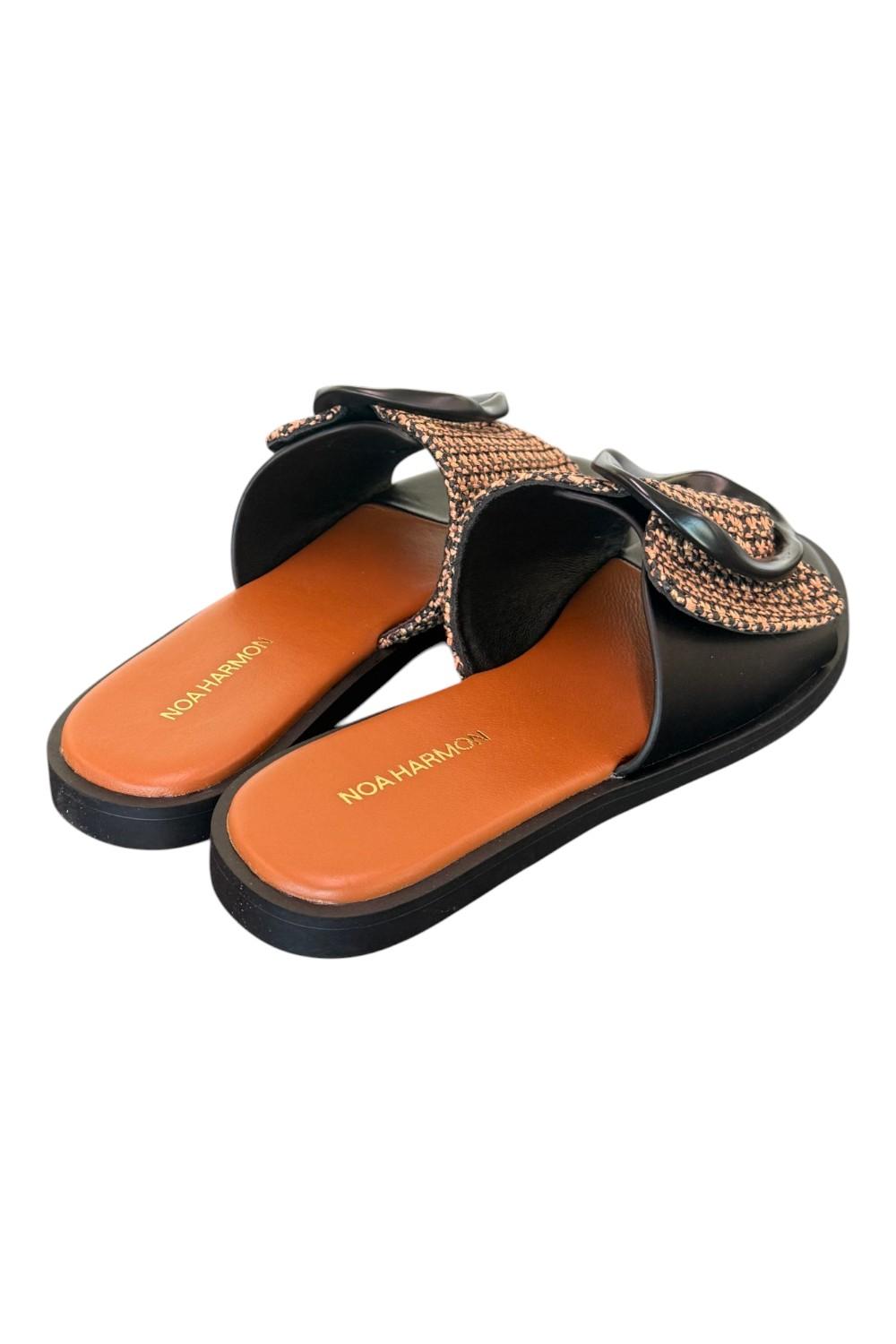 Ciabatta fibbia nero camel Noa Harmon 