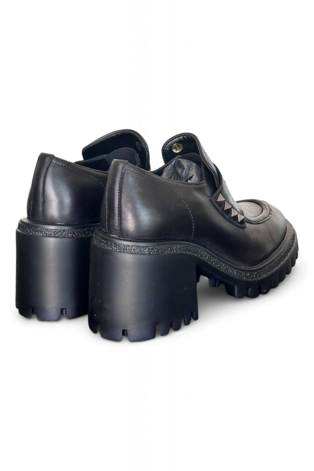 Mocassino donna nero borchie tacco 60 Target<BR/> 