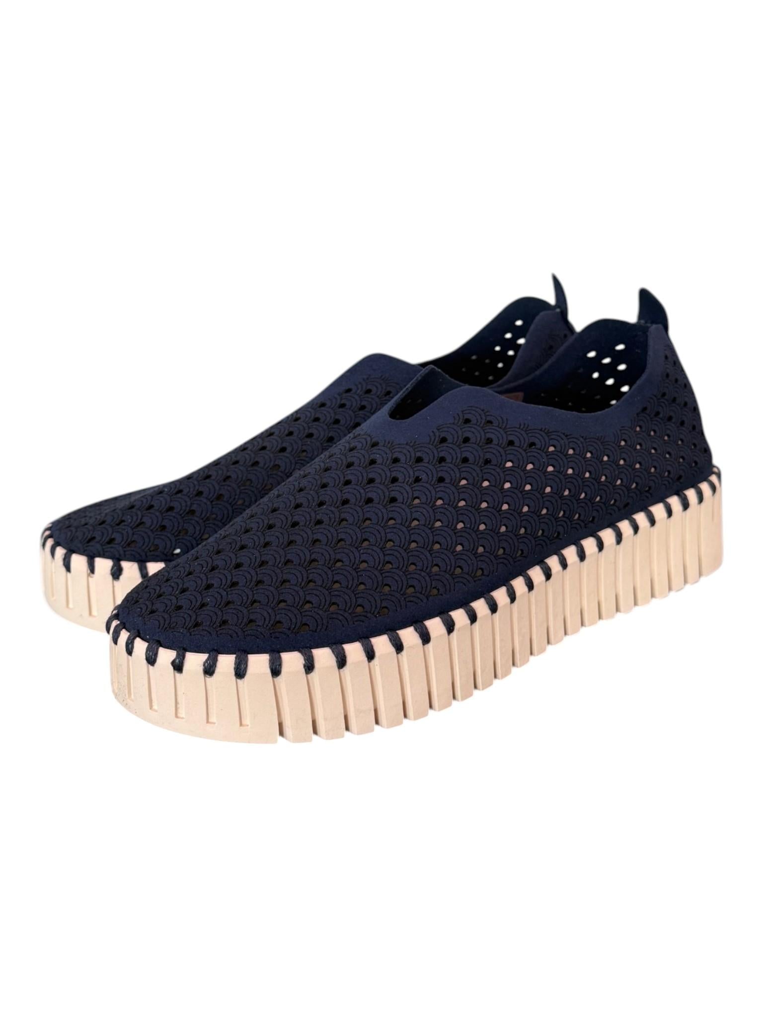Scarpa traforata platform blu Ilse Jacobsen<BR/> 